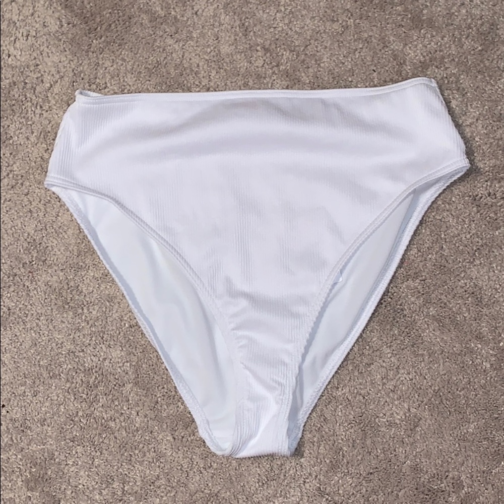 Never worn misguided swim bottoms